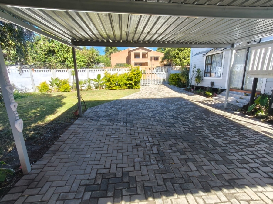 3 Bedroom Property for Sale in Protea Park North West